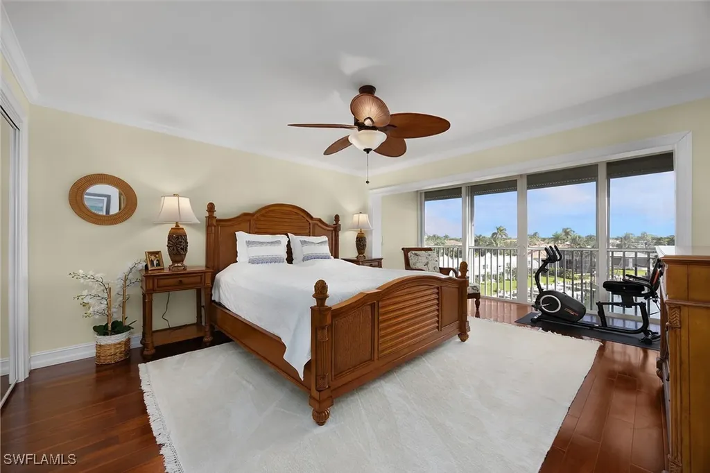 300 Park Shore Drive Naples FL 34103