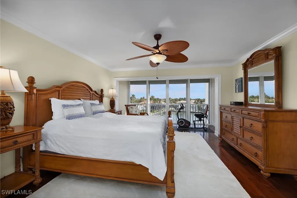 300 Park Shore Drive Naples FL 34103