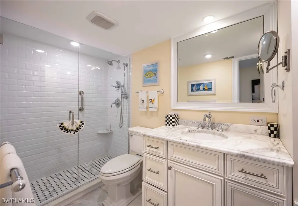 300 Park Shore Drive Naples FL 34103