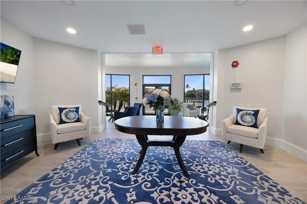 300 Park Shore Drive Naples FL 34103