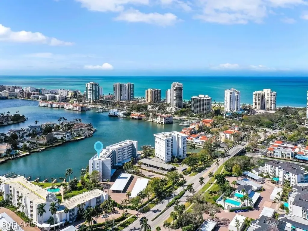 300 Park Shore Drive Naples FL 34103