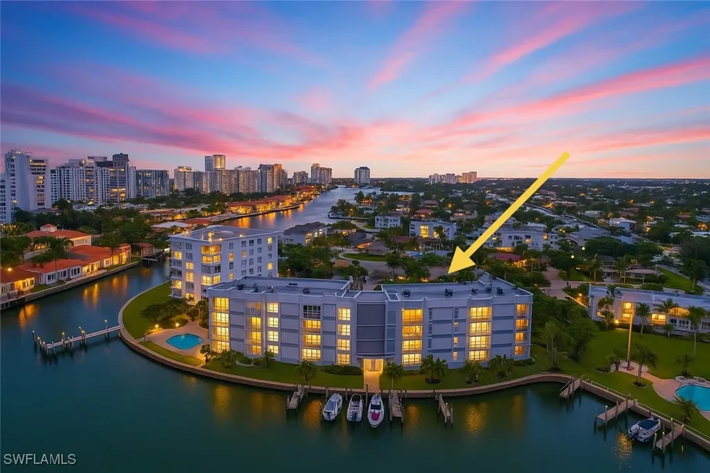 300 Park Shore Drive Naples FL 34103