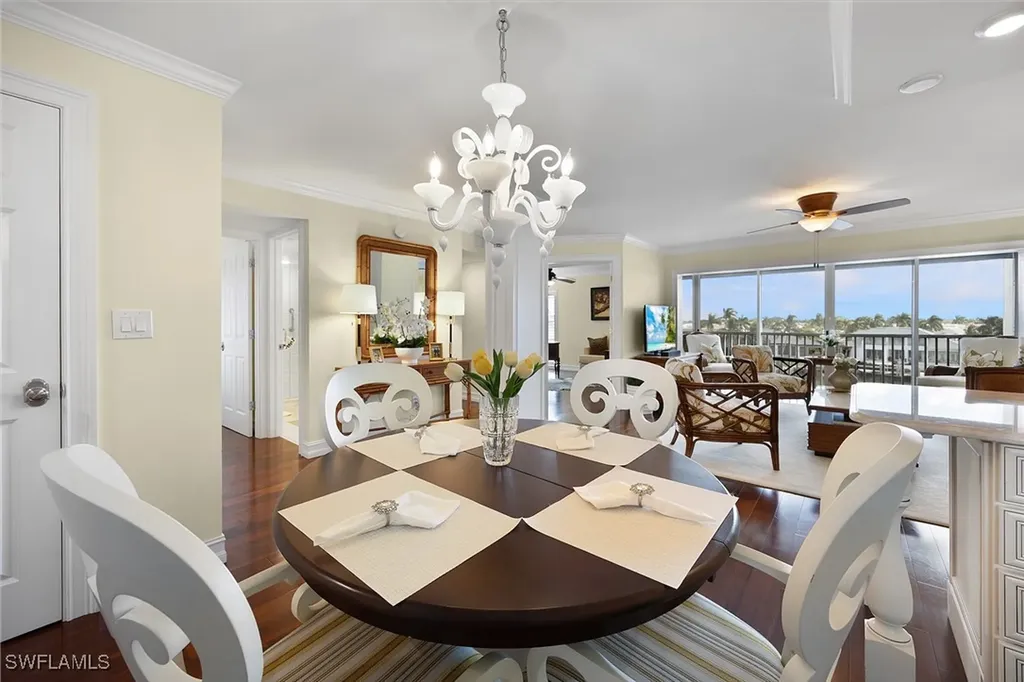 300 Park Shore Drive Naples FL 34103