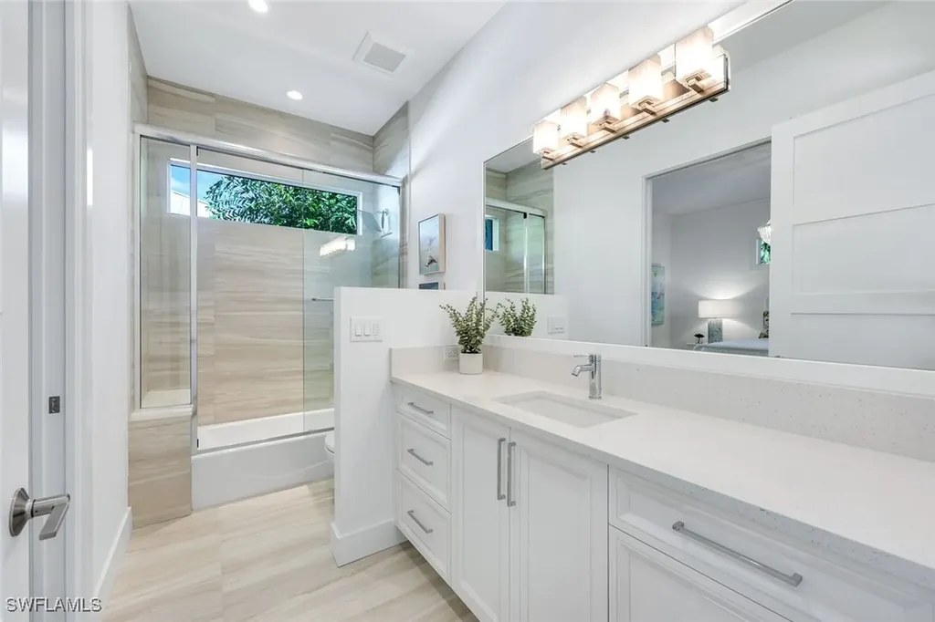 2100 Curtis Street Naples FL 34112