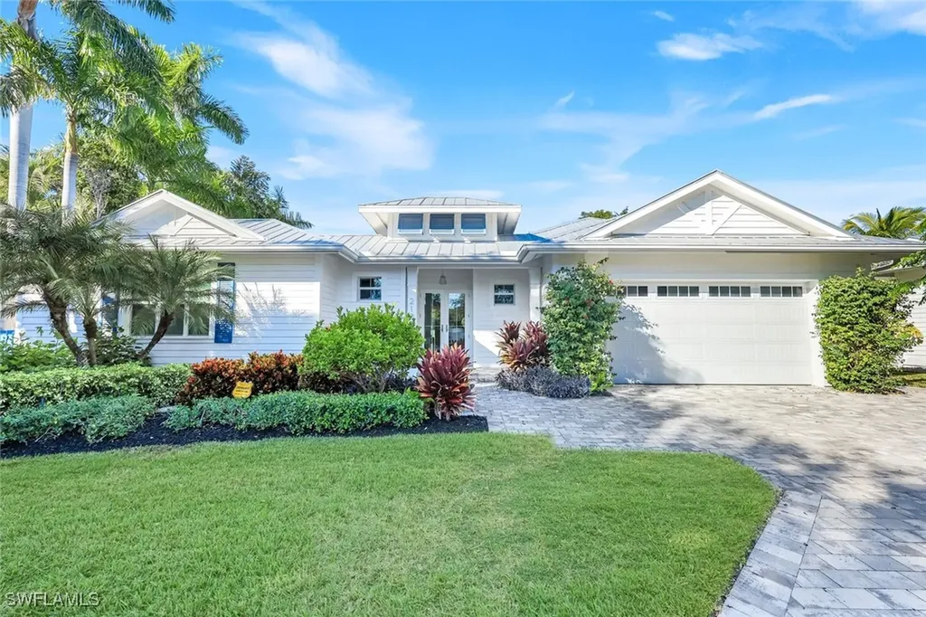 2100 Curtis Street Naples FL 34112