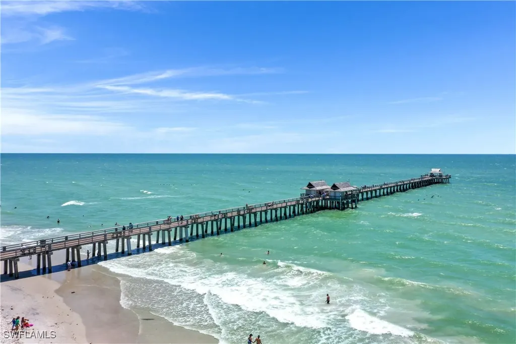 2100 Curtis Street Naples FL 34112