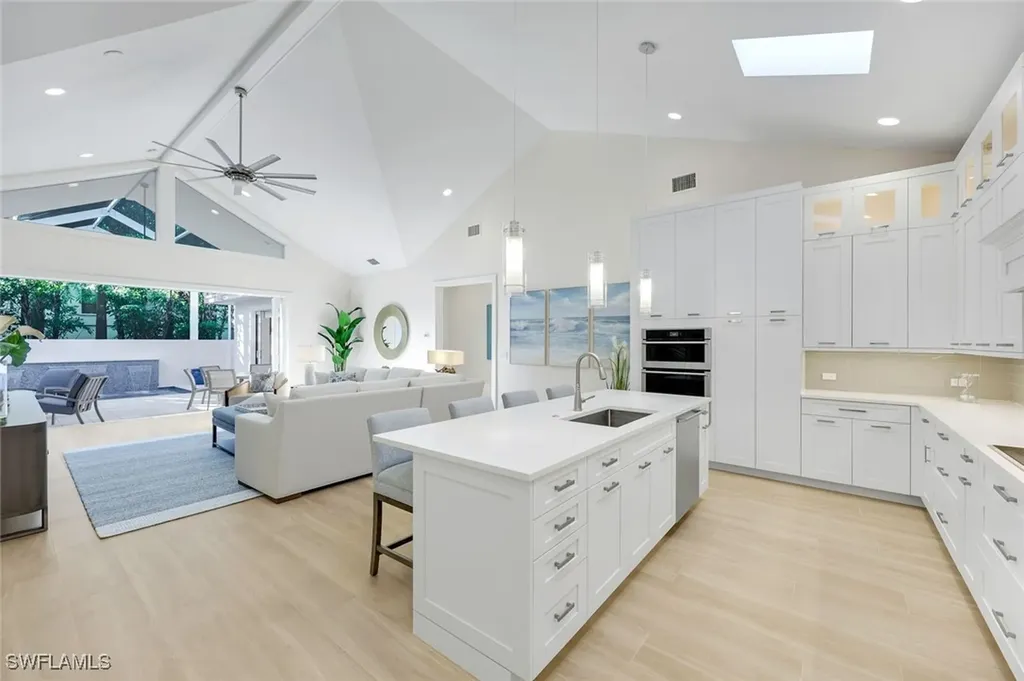 2100 Curtis Street Naples FL 34112