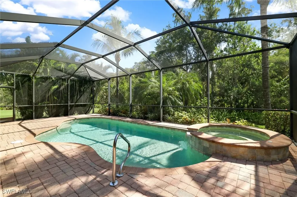 Bonita Springs FL, 28591 Westmeath Court