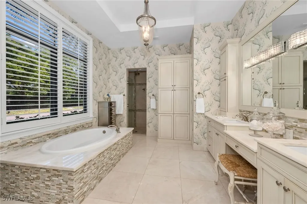 2331 Traditions Court Naples FL 34105
