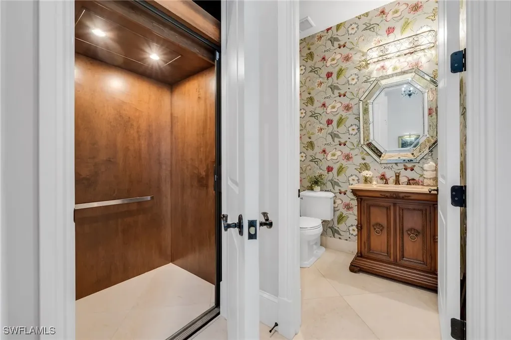 2331 Traditions Court Naples FL 34105