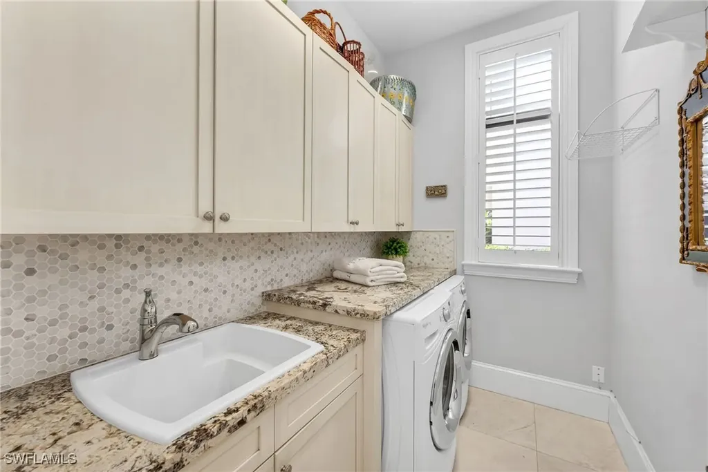 2331 Traditions Court Naples FL 34105