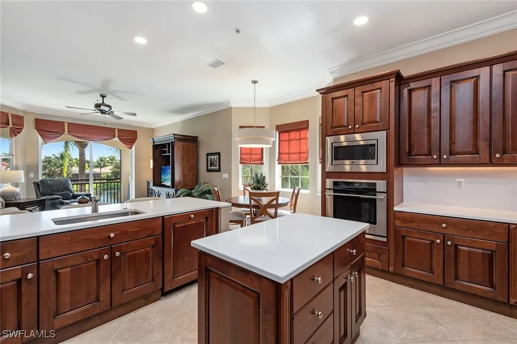 9284 Menaggio Court Naples FL 34114