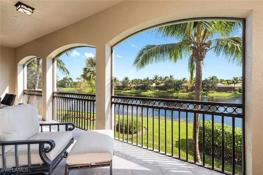 9284 Menaggio Court Naples FL 34114