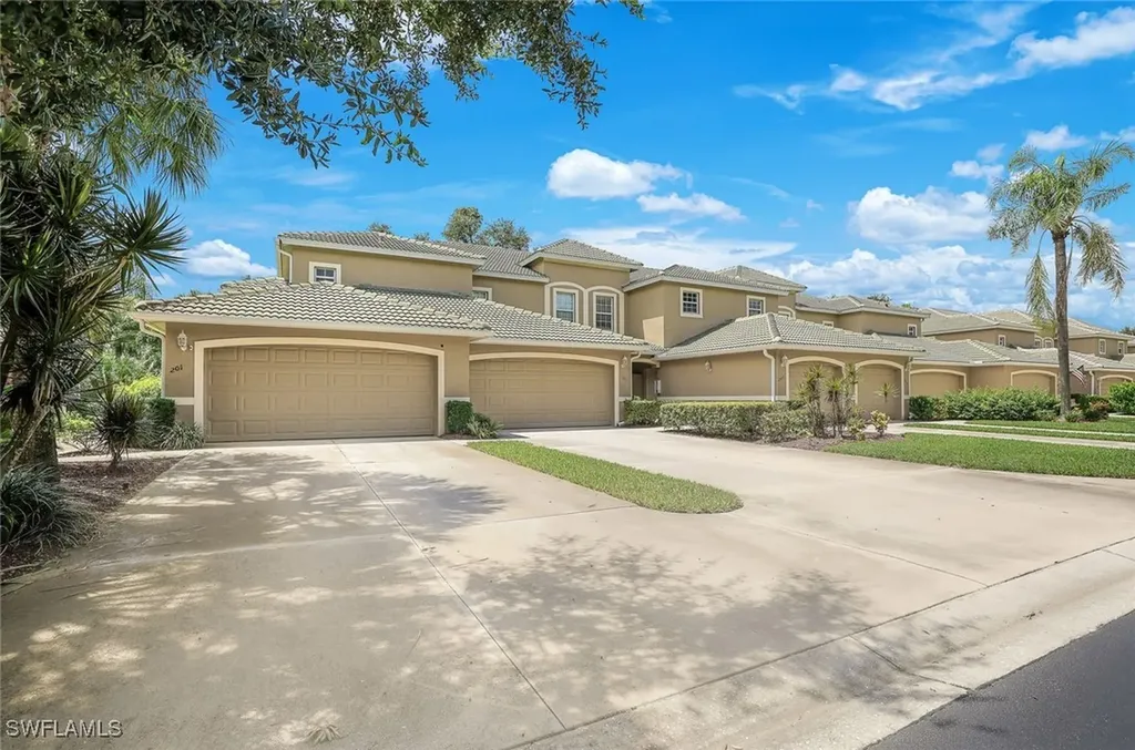3485 Laurel Greens Lane S Naples FL 34119