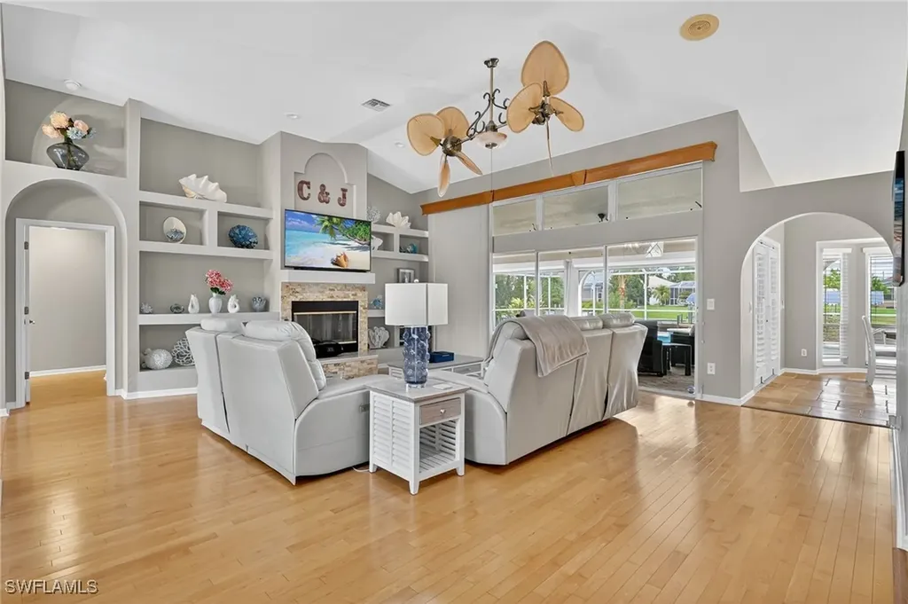 1215 SE 21st Street Cape Coral FL 33990