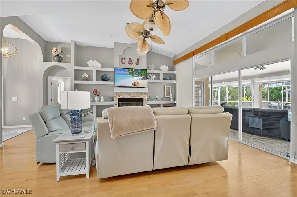 1215 SE 21st Street Cape Coral FL 33990