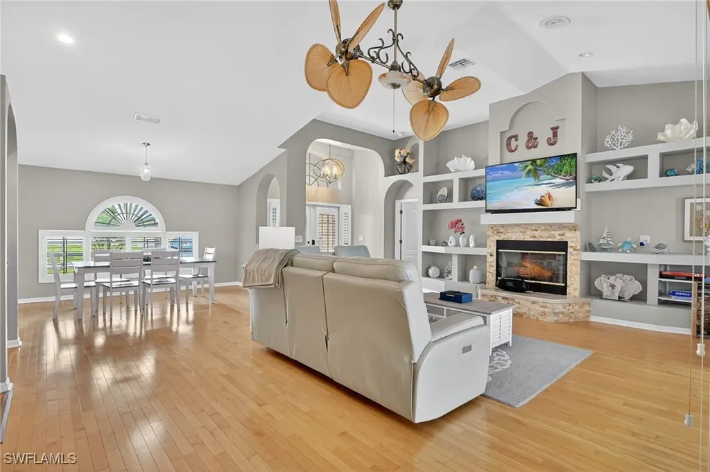 1215 SE 21st Street Cape Coral FL 33990