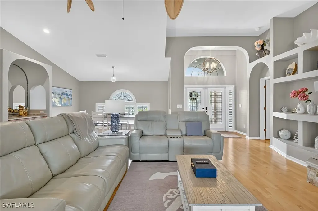 1215 SE 21st Street Cape Coral FL 33990