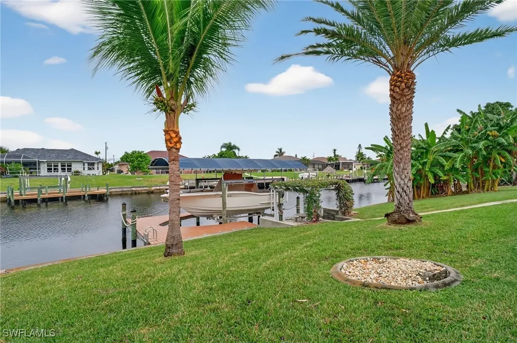1215 SE 21st Street Cape Coral FL 33990