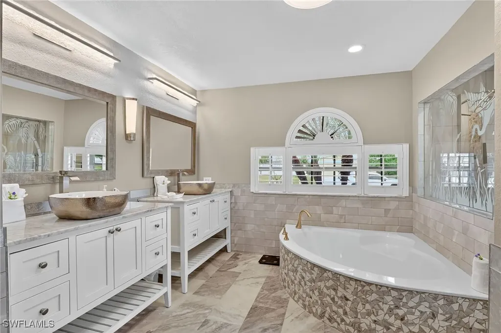 1215 SE 21st Street Cape Coral FL 33990