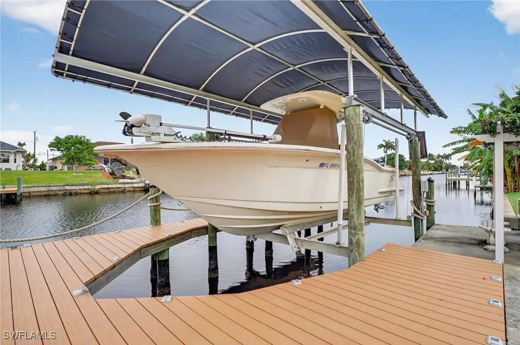 1215 SE 21st Street Cape Coral FL 33990