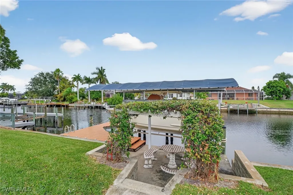 1215 SE 21st Street Cape Coral FL 33990