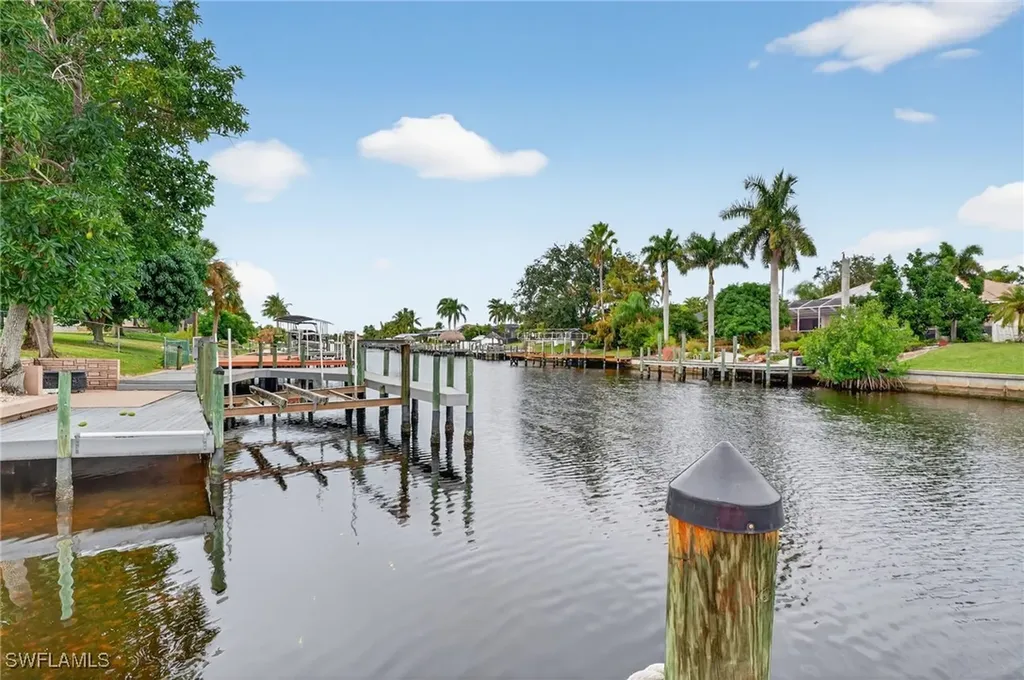 1215 SE 21st Street Cape Coral FL 33990