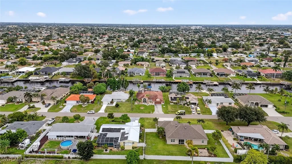 1215 SE 21st Street Cape Coral FL 33990