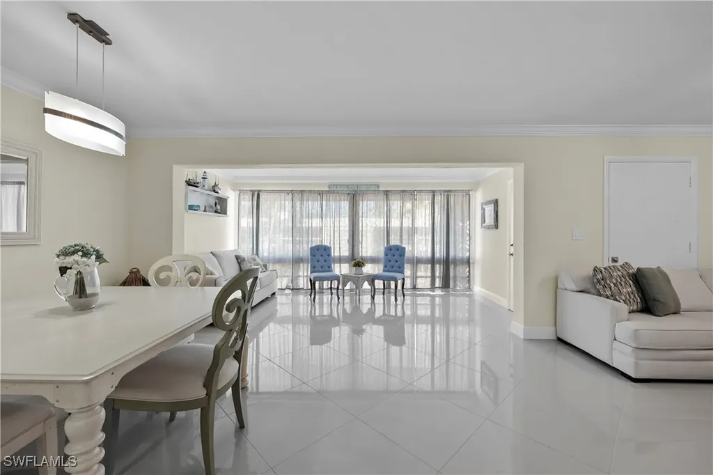 2100 Gulf Shore Boulevard N Naples FL 34102