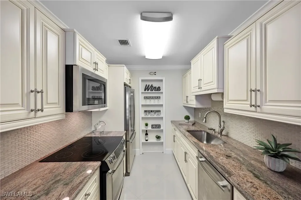 2100 Gulf Shore Boulevard N Naples FL 34102