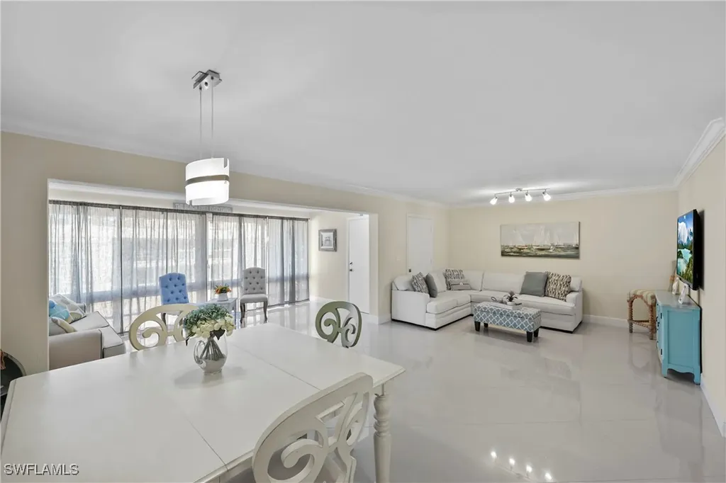 2100 Gulf Shore Boulevard N Naples FL 34102