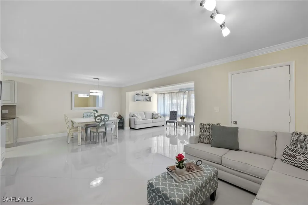 2100 Gulf Shore Boulevard N Naples FL 34102