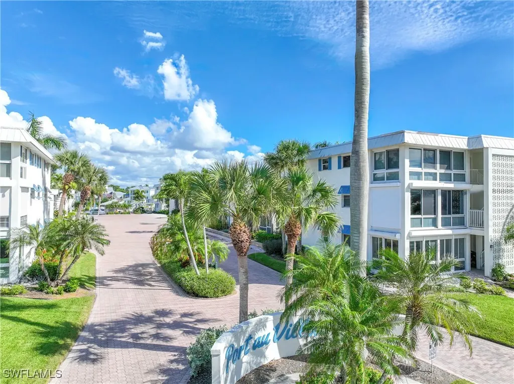 2100 Gulf Shore Boulevard N Naples FL 34102