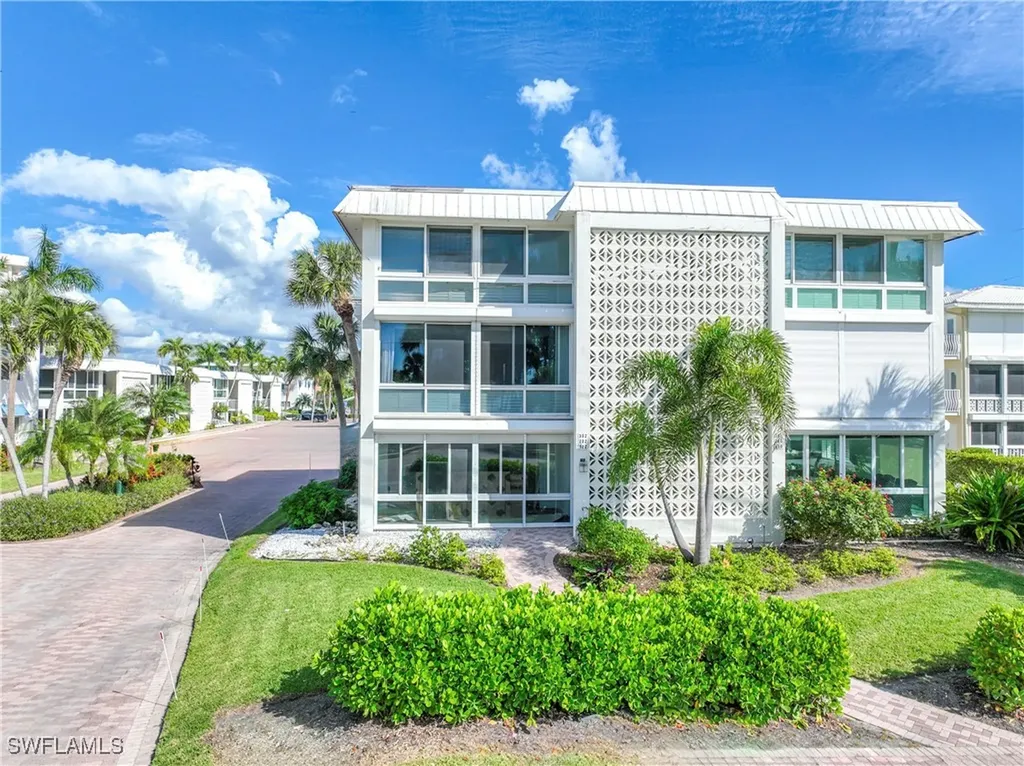 2100 Gulf Shore Boulevard N Naples FL 34102