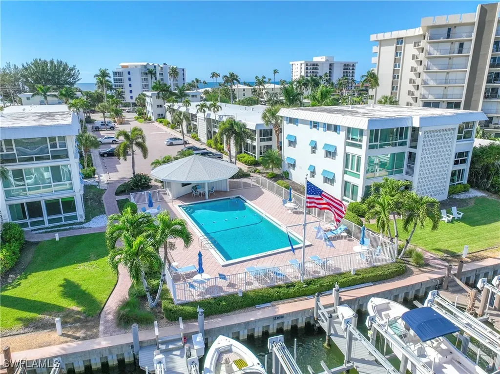 2100 Gulf Shore Boulevard N Naples FL 34102