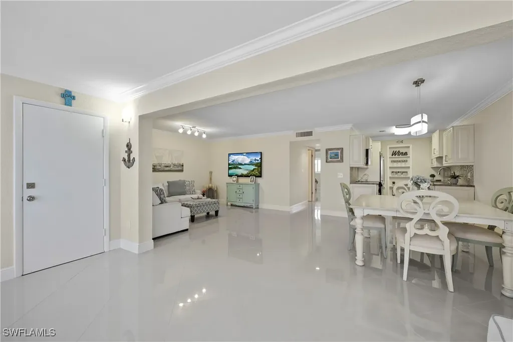 2100 Gulf Shore Boulevard N Naples FL 34102