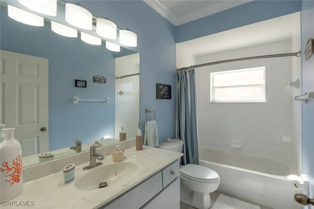 10713 Pearl Bay Circle Estero FL 33928