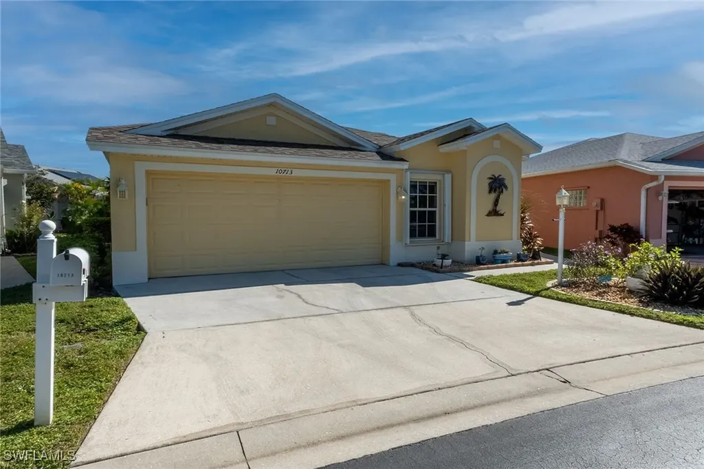 10713 Pearl Bay Circle Estero FL 33928