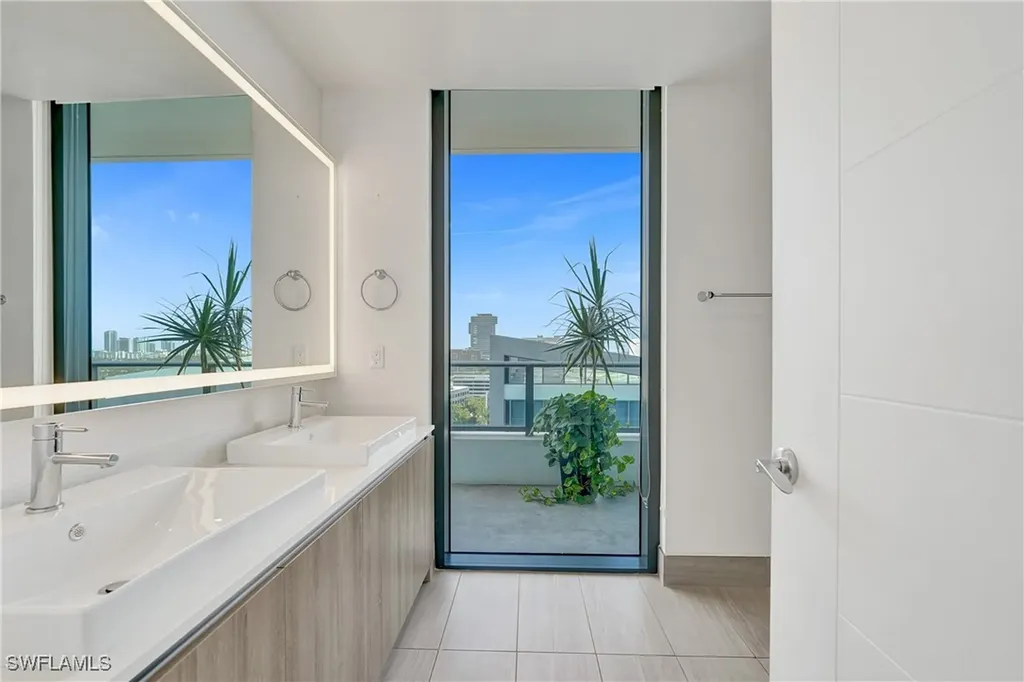 2960 NE 207 Street Aventura FL 33180