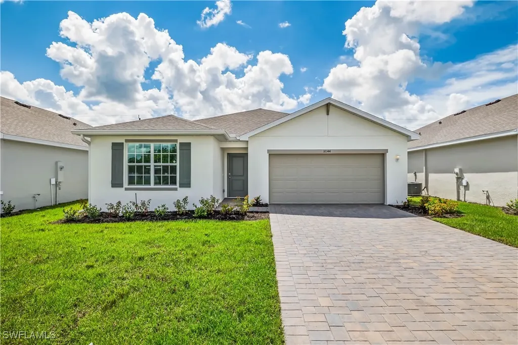 2704 NW 28th Avenue Cape Coral FL 33993