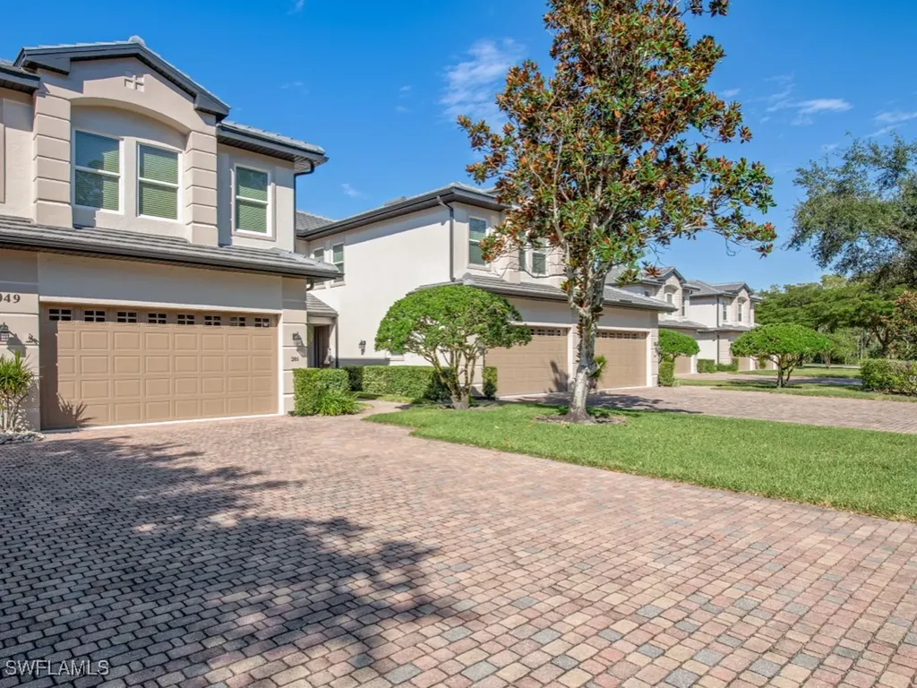 Naples FL, 6049 Ashford Lane, Unit 201
