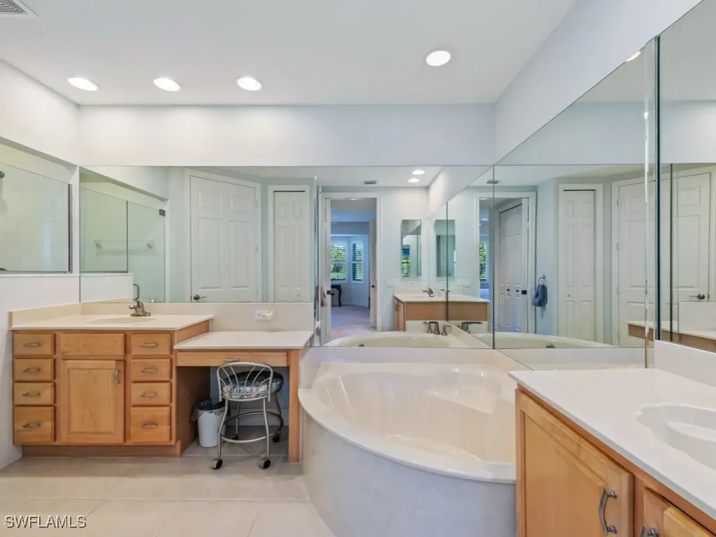 6049 Ashford Lane Naples FL 34110