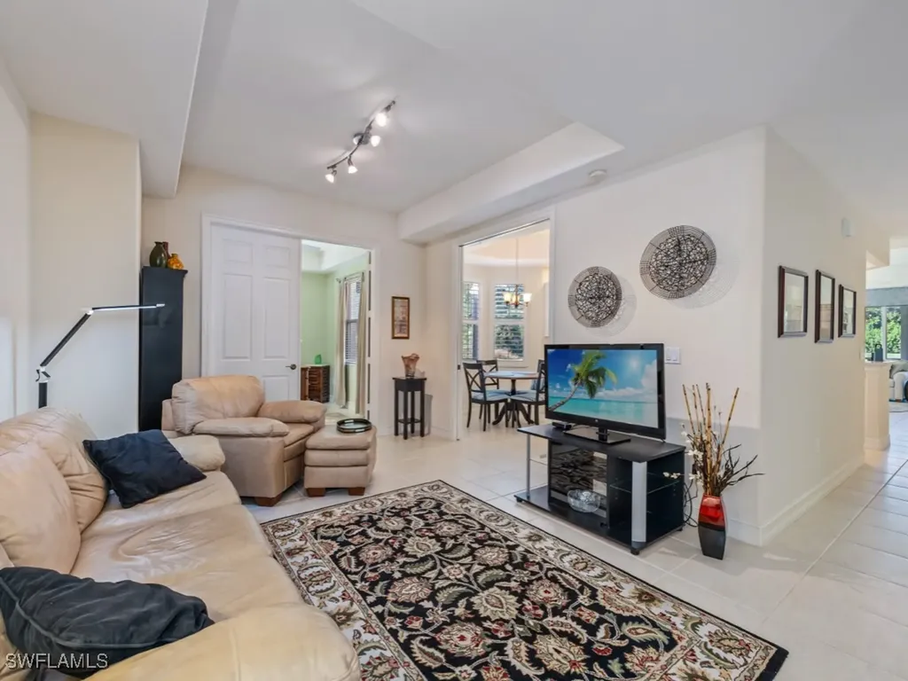 6049 Ashford Lane Naples FL 34110