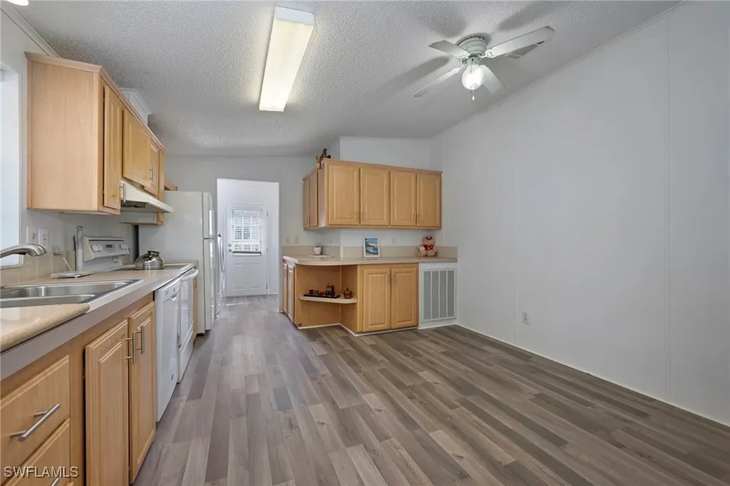 276 Grosbeak Lane Naples FL 34114