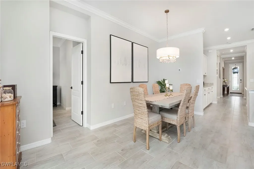 1597 Vizcaya Lane Naples FL 34113