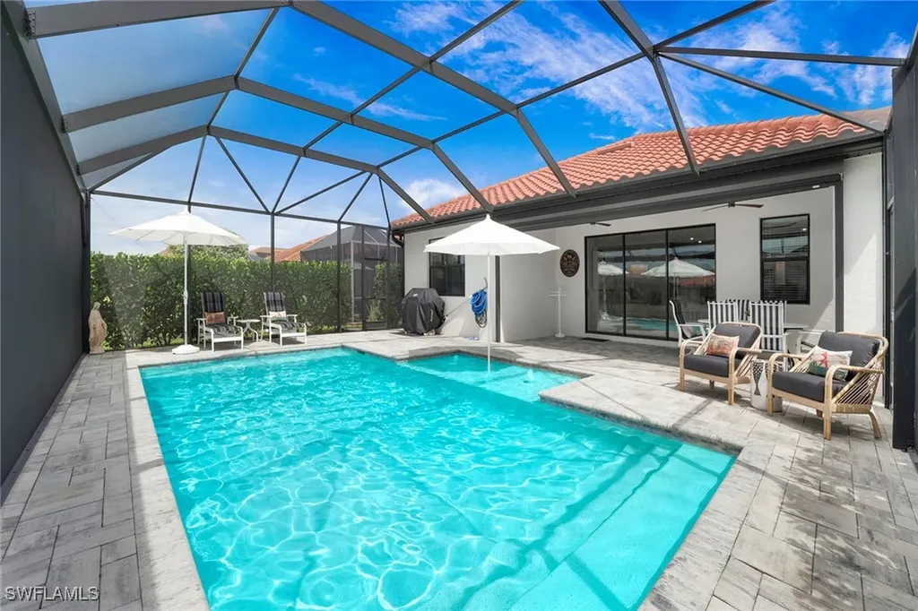 1597 Vizcaya Lane Naples FL 34113