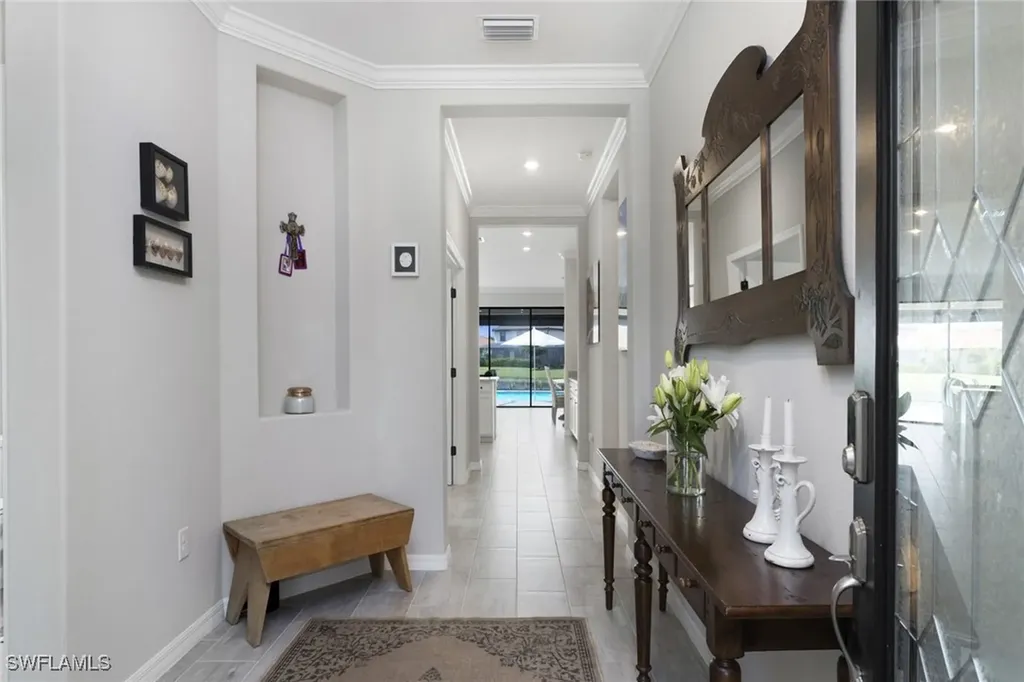 1597 Vizcaya Lane Naples FL 34113