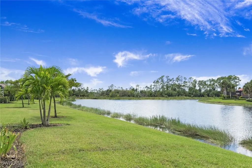 1597 Vizcaya Lane Naples FL 34113