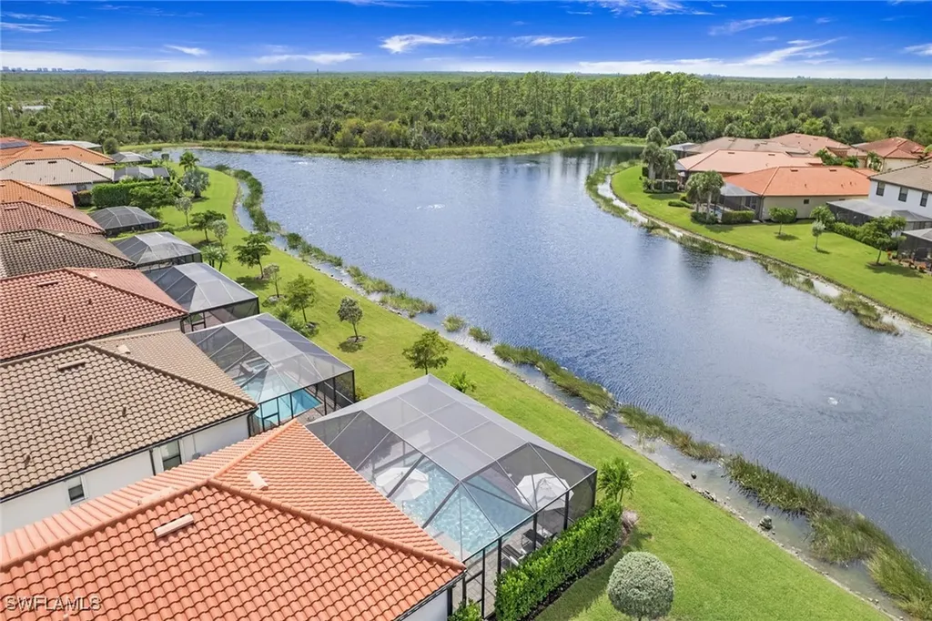 1597 Vizcaya Lane Naples FL 34113