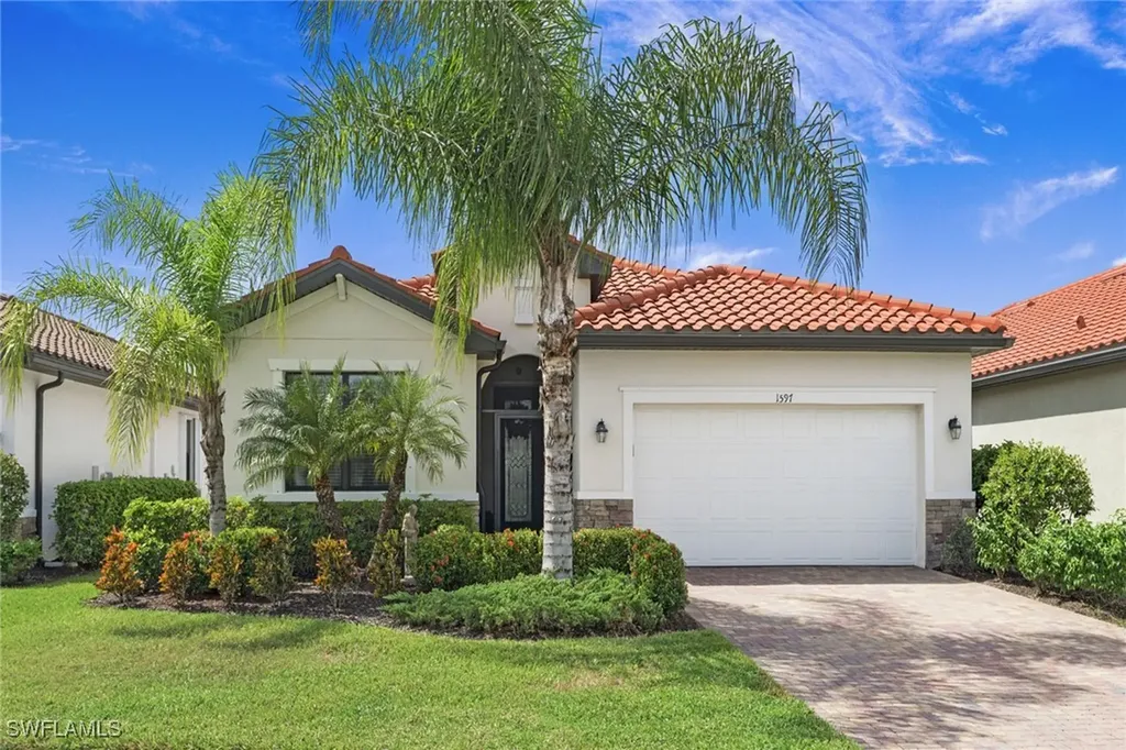 1597 Vizcaya Lane Naples FL 34113